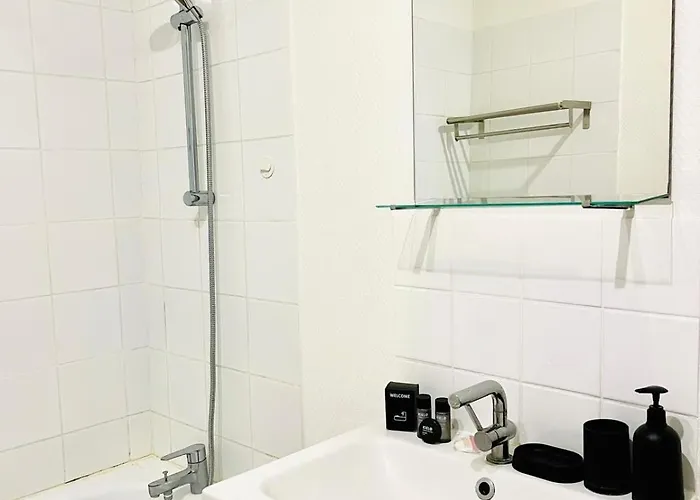 Dalikyda - De Paix - Parking Gratuit